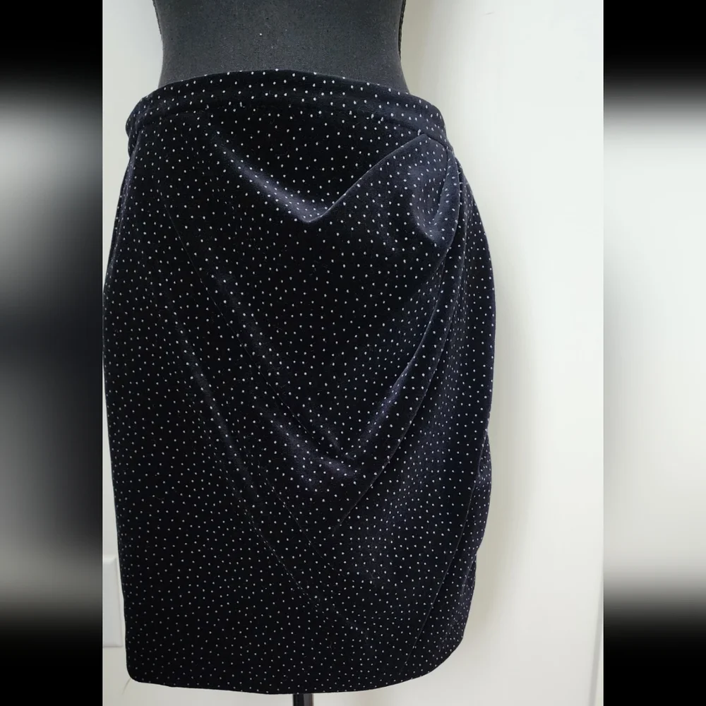 Theory Velvet Black and White Dot Wrap Skirt Womens Size 8 NWT City Chic Gothic